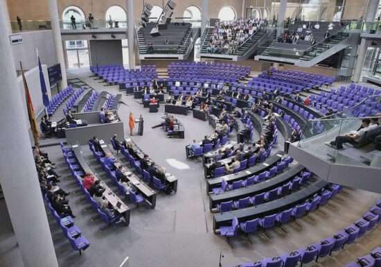 Miersch: Abgeordnete sollen in gesetzliche Rente einzahlen