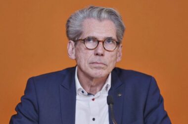 DAK drängt auf Verschiebung von Pflegereform