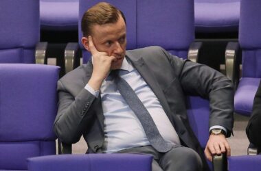SPD-Fraktion will Kursänderung in der Außenpolitik