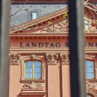 CDU-Regierung in Rheinland-Pfalz hält an Einbürgerung ohne Sprachtest fest