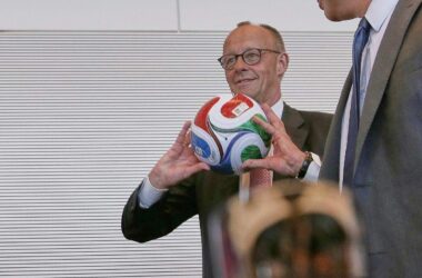 Merz will DFB keine Tipps zur Trainerfrage geben