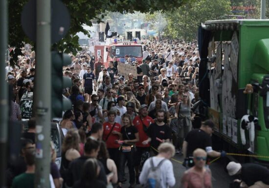 Berliner "Zug der Liebe" wegen CSD-Anschlag abgesagt