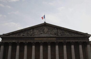 Frankreichs Nationalversammlung billigt Sterbehilfegesetz
