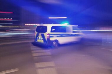 Polizei-Großeinsatz wegen Geiselnahme in Berliner Supermarkt