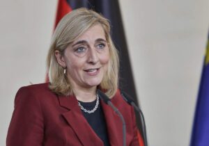 Warken baut Krankenkassengesetz um