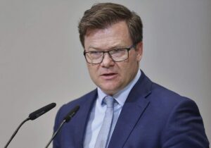 Schneider drängt auf Grundgesetzänderung für Klimaanpassung