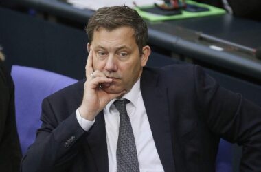 Politbarometer: Grüne und Linke überholen SPD