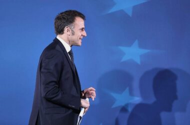 Trotz Explosionen in Damaskus: Macron setzt Syrien-Besuch fort
