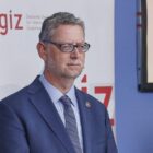 GIZ-Vorstand Schäfer-Gümbel verteidigt Rückzug aus dem Jemen