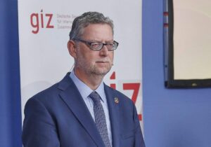 GIZ-Vorstand Schäfer-Gümbel verteidigt Rückzug aus dem Jemen