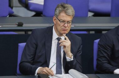 Unruhe in CDU wegen geplanter Entlassung Schnieders