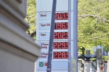 Umfrage: Mehrheit der Deutschen für Verlängerung des Tankrabatts
