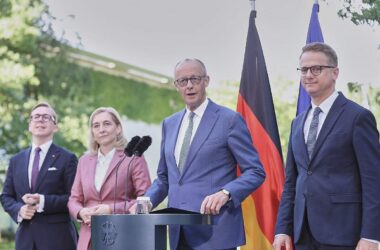 Verfassungsrechtler sieht verzögerte Minister-Vereidigung kritisch
