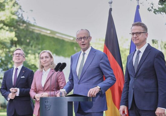 Verfassungsrechtler sieht verzögerte Minister-Vereidigung kritisch