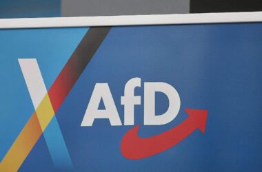 Stauffenberg-Enkel verteidigt AfD-Kranz bei Gedenkfeier