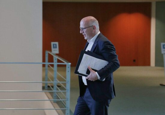 Nach Wegner-Rückzug: Krach schließt Koalition mit CDU nicht aus