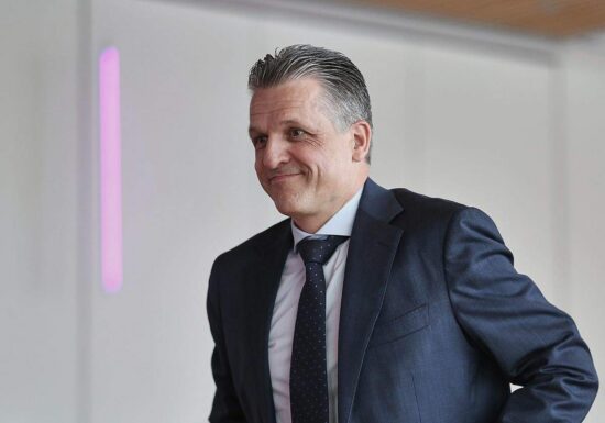 Frei verspricht "Paradigmenwechsel" bei Berichtspflichten