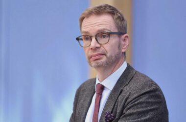 Steuerzahlerbund fordert Reduzierung von Verbeamtungen