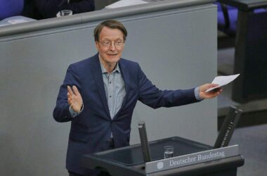 Lauterbach fordert schnelle Maßnahmen zum Hitzeschutz
