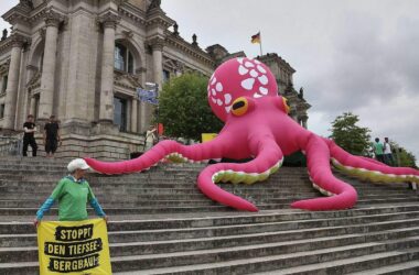 Greenpeace wirft Regierung Doppelrolle bei Tiefseebergbau vor