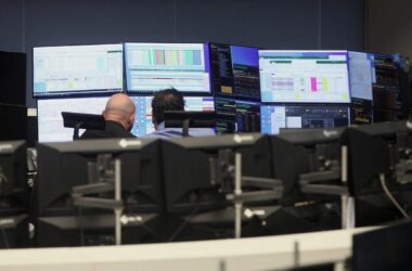 Dax legt am Mittag zu - ZEW-Index deutlich verbessert