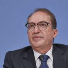 CSU-Landesgruppe will Dobrindt im Amt des Innenministers halten