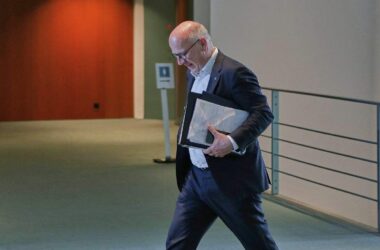 Künast stellt Wegners Eignung als Bürgermeister infrage