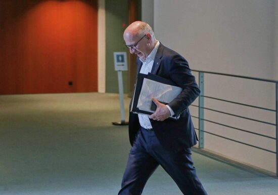 Künast stellt Wegners Eignung als Bürgermeister infrage