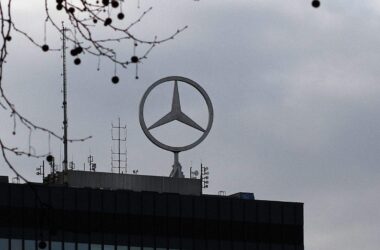 Mercedes setzt deutlich weniger Autos ab
