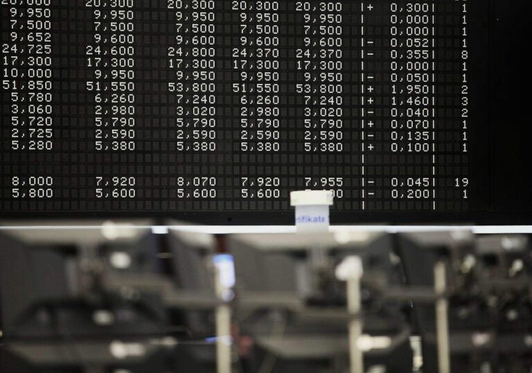 Dax rutscht am Mittag unter 25.000er-Marke - Hoffnung auf Exporte
