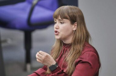 Grüne kritisieren Elterngeld-Pläne scharf