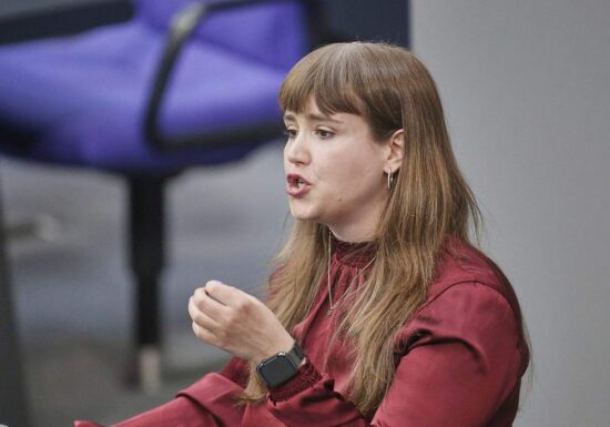 Grüne kritisieren Elterngeld-Pläne scharf