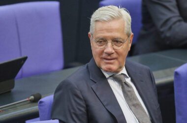 Röttgen warnt deutsche Drohnenforscher vor Hilfe für Russland