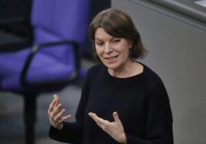 CSU drängt auf Änderungen bei Pflegereform