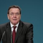 Ukrainischer Ex-Botschafter sieht Schröder als möglichen Vermittler