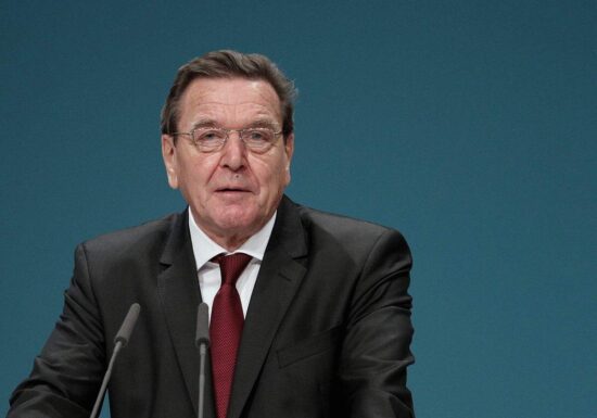 Ukrainischer Ex-Botschafter sieht Schröder als möglichen Vermittler