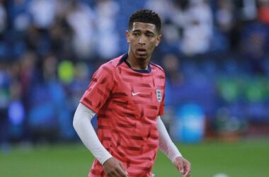 Argentinien schlägt England und folgt Spanien ins WM-Finale