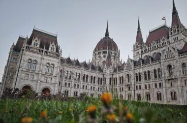Ungarns Parlament beschließt Absetzung von Präsident Sulyok