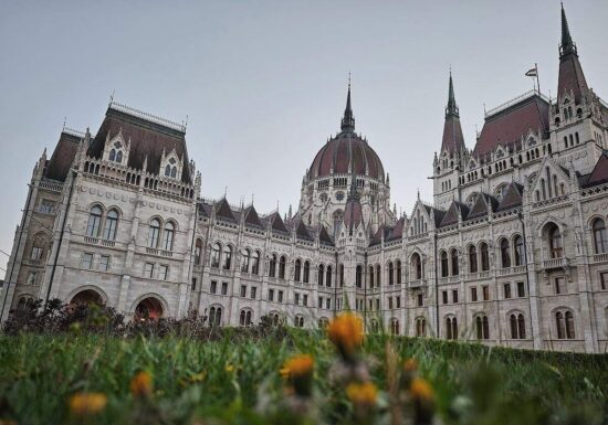 Ungarns Parlament beschließt Absetzung von Präsident Sulyok