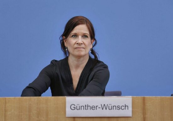 Berliner Senatorin gegen Kürzungspläne beim Unterhaltsvorschuss