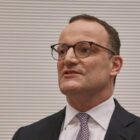 Grünen verlangen von Spahn Erklärung in Leihmutter-Debatte