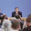 Klingbeil verteidigt Neuverschuldung mit Bundeswehr-Ausgaben
