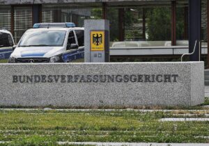 Karlsruhe: Verbot von kindlichen Sexpuppen verfassungskonform