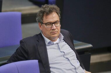 Wirtschaftsausschuss für Lockerung der Sonntagsöffnungszeiten
