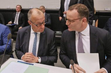 Merz nennt Spahn-Rücktritt "unvermeidlich"