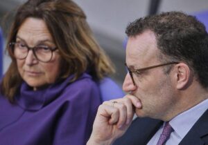 Leihmutterschaft: Frauen-Gruppe der Unionsfraktion attackiert Spahn
