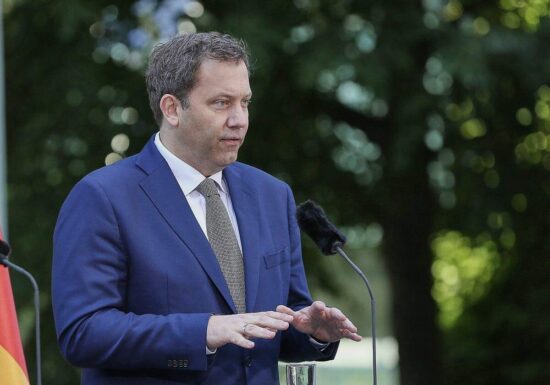 Klingbeil plant 2027 mit acht Milliarden Euro mehr Schulden