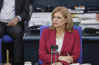 Klöckner kritisiert Social-Media-Fokus von Abgeordneten