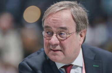 Laschet: Tomahawk-Kauf mit Dialogangebot an Russland verbinden