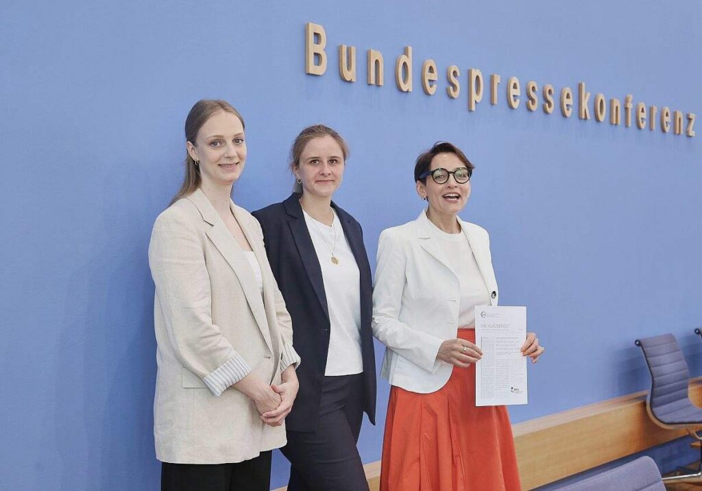 Forscher: Einwanderer werden durch Bürokratie vertrieben